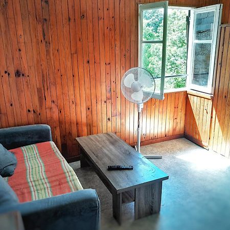 Le Petit Cele Studio Cosy En Bord De Riviere Figeac Exterior foto
